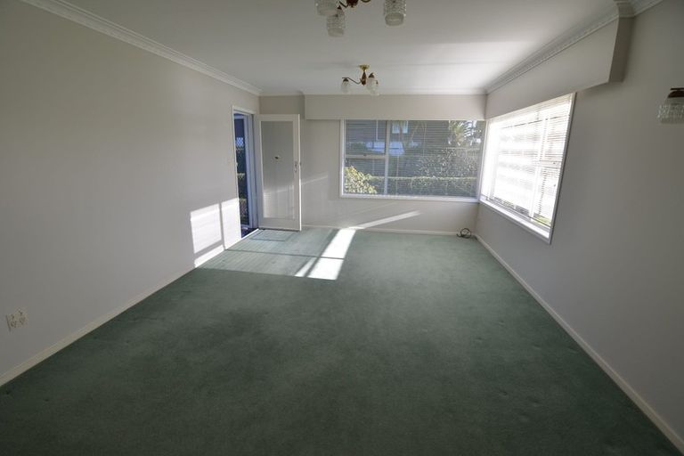 Photo of property in 1/48 Taharoto Road, Takapuna, Auckland, 0622