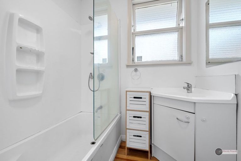 Photo of property in 41 Dowling Grove, Silverstream, Upper Hutt, 5019