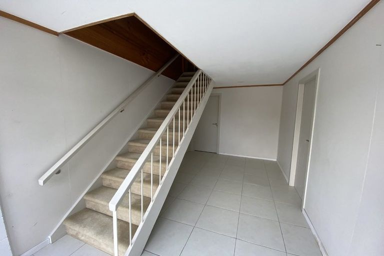 Photo of property in 40 Grenada Avenue, Forrest Hill, Auckland, 0620