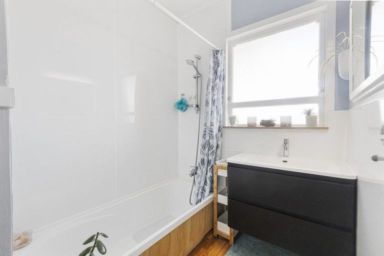 Photo of property in 203 Warburton Crescent, Te Awamutu, 3800