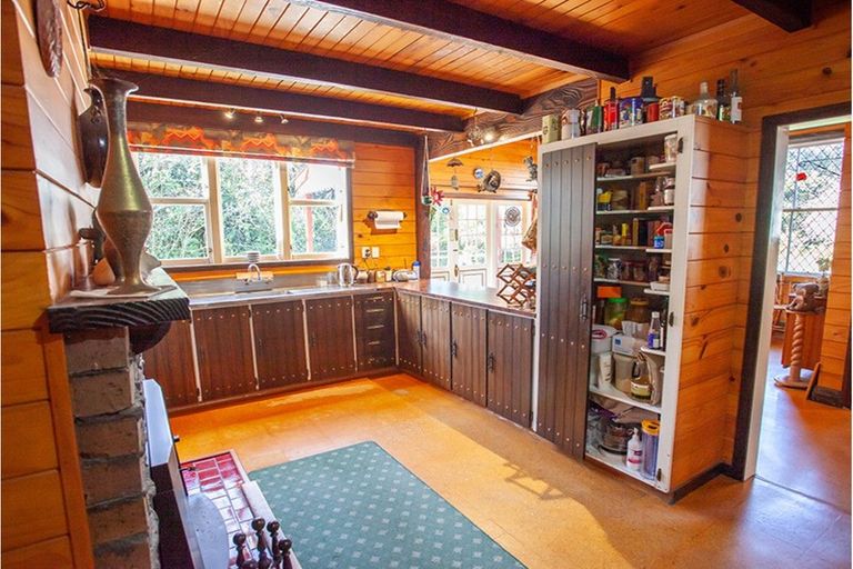 Photo of property in 6 Inland Road North, Tikorangi, Waitara, 4383