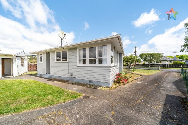 Photo of property in 20 Charles Street, Clouston Park, Upper Hutt, 5018