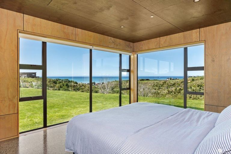 Photo of property in 35 Tama Road, Riversdale Beach, Masterton, 5872