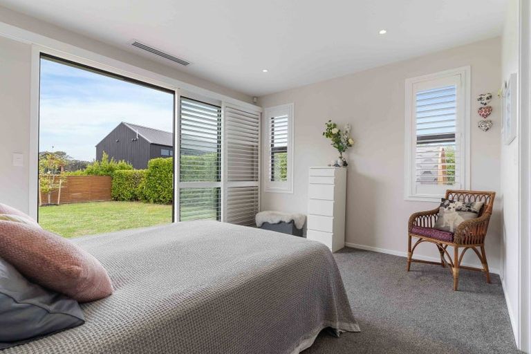 Photo of property in 80 Riverhead Point Drive, Riverhead, 0820