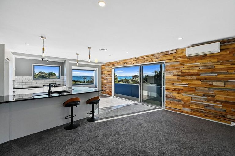 Photo of property in 1291 Whangaparaoa Road, Army Bay, Whangaparaoa, 0930