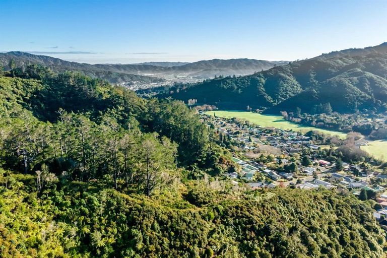 Photo of property in 44 Sunny Grove, Wainuiomata, Lower Hutt, 5014