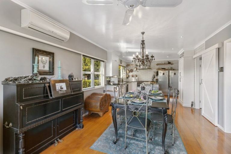 Photo of property in 2 Busing Avenue, Papakura, 2110