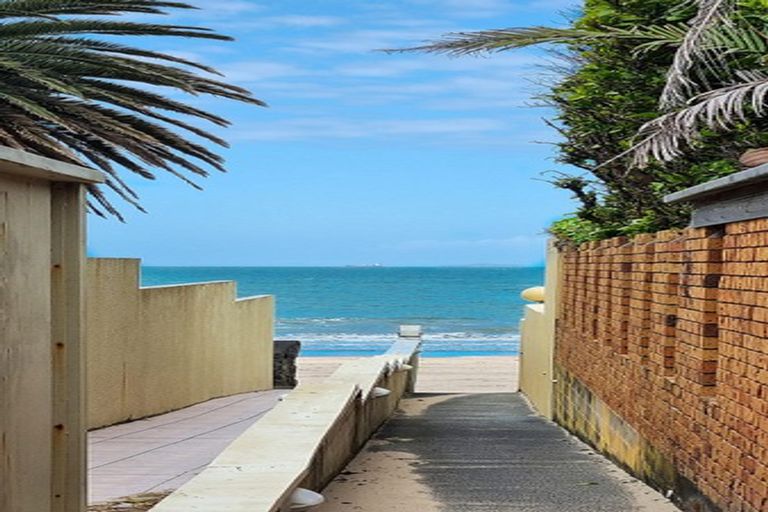 Photo of property in 9 Craig Road, Milford, Auckland, 0620