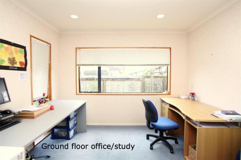 Photo of property in 2 Devon Road, Bucklands Beach, Auckland, 2012