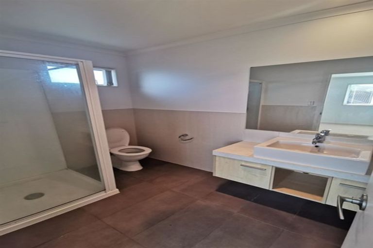 Photo of property in 100 Stancombe Road, Flat Bush, Auckland, 2016