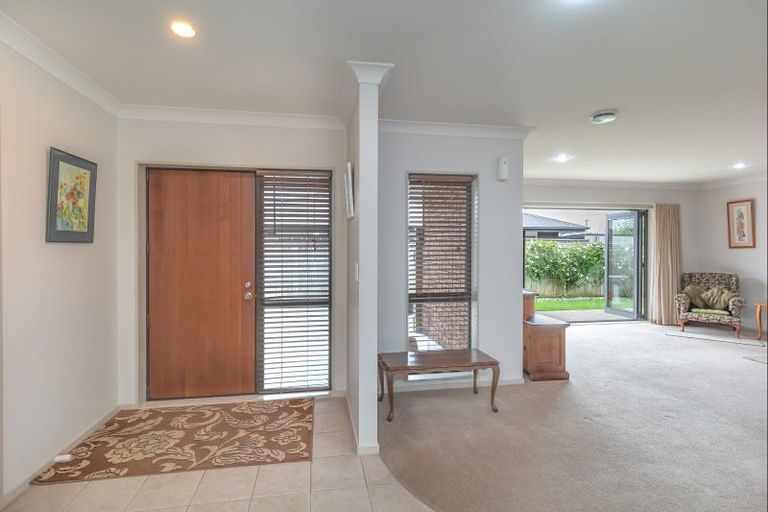 Photo of property in 112a Weraroa Road, Levin, 5510