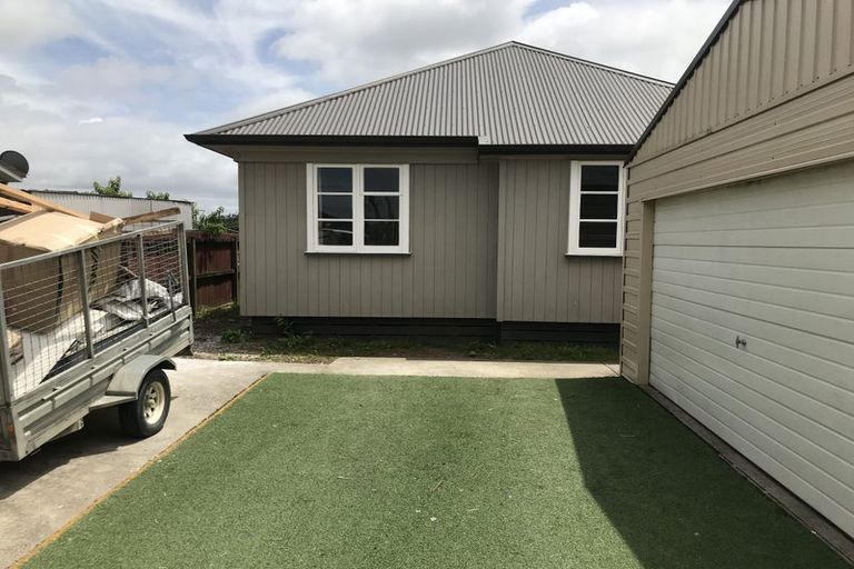 Photo of property in 171c Wallace Road, Mangere Bridge, Auckland, 2022