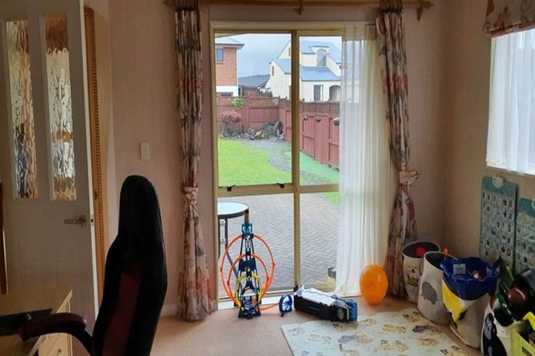 Photo of property in 19 Hoyte Place, Pukehangi, Rotorua, 3015