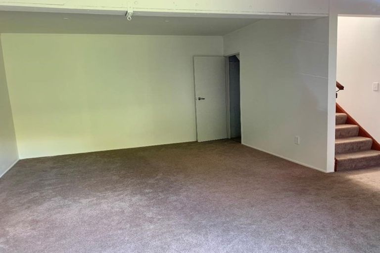 Photo of property in 606 Glenfield Road, Bayview, Auckland, 0629