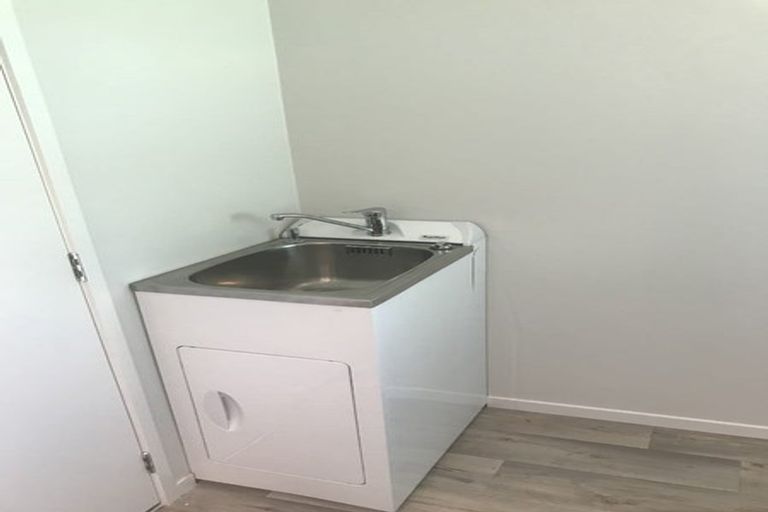 Photo of property in 18a Elliston Crescent, Stanmore Bay, Whangaparaoa, 0932