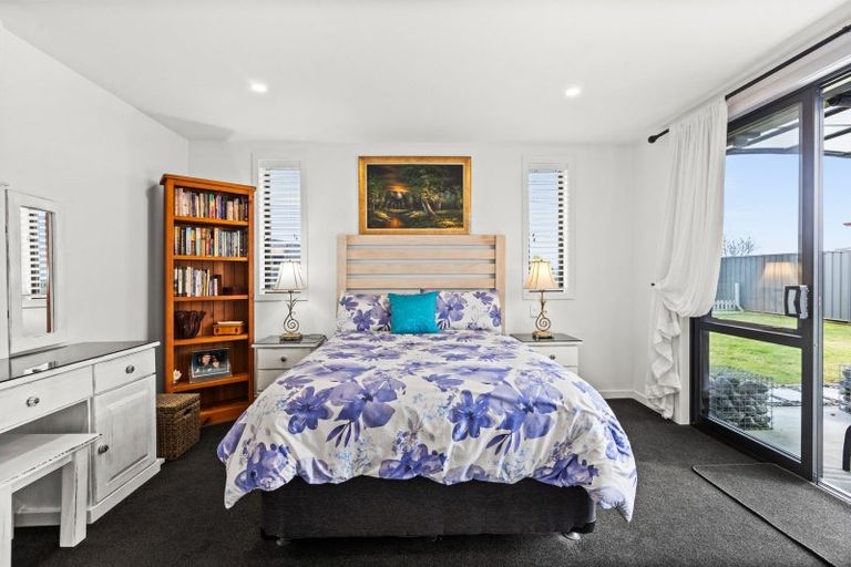 Photo of property in 11 Aparima Place, Awatoto, Napier, 4110