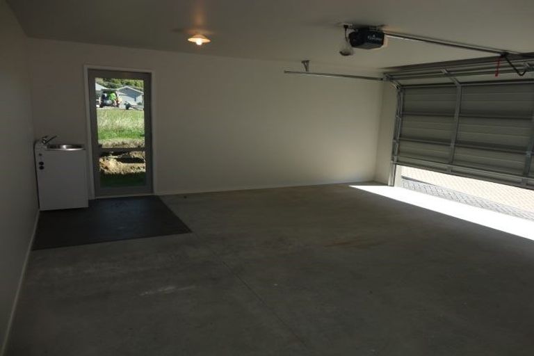 Photo of property in 300 Tauhara Ridge Drive, Richmond Heights, Taupo, 3330