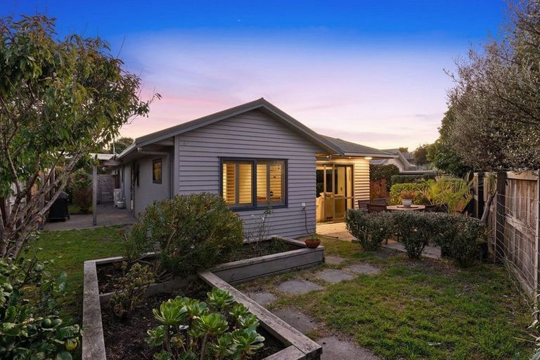 Photo of property in 193a Tutere Street, Waikanae Beach, Waikanae, 5036