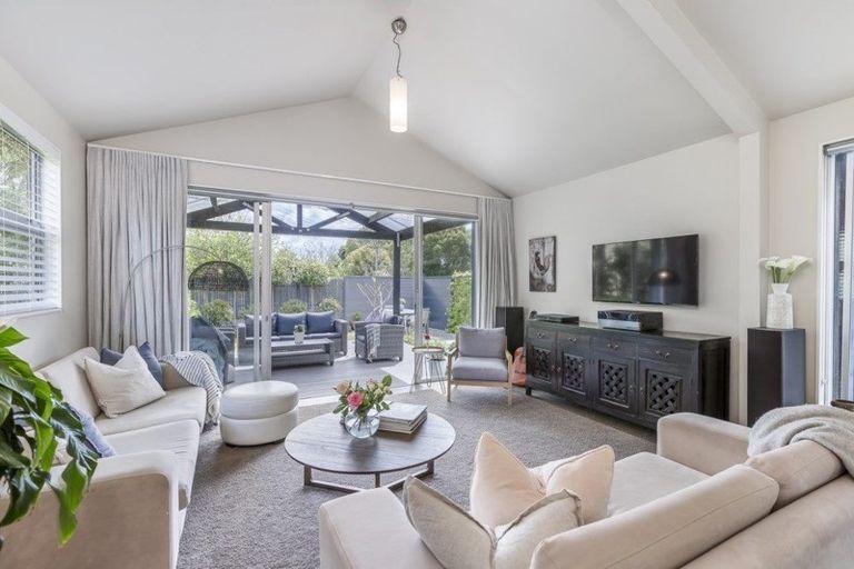 Photo of property in 30 Muncaster Road, Snells Beach, 0920