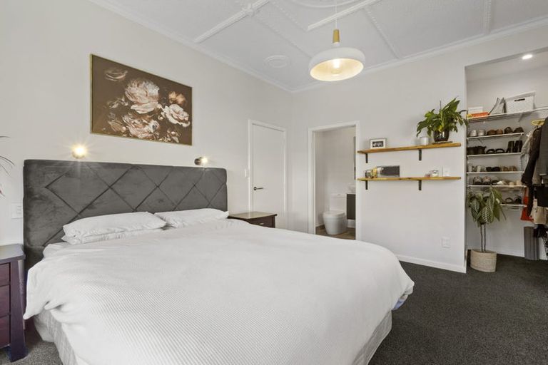 Photo of property in 15 Bracken Street, New Plymouth, 4310