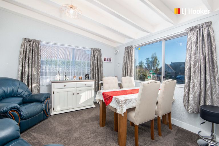 Photo of property in 2 Oak Place, Mosgiel, 9024