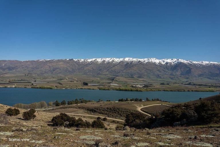 Photo of property in 38 Lakefront Terrace, Northburn, Cromwell, 9383