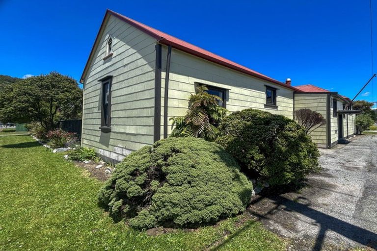 Photo of property in 69 Shiel Street, Reefton, 7830