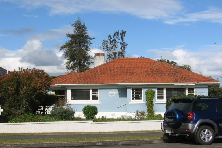 Photo of property in 16 Norfolk Street, Regent, Whangarei, 0112