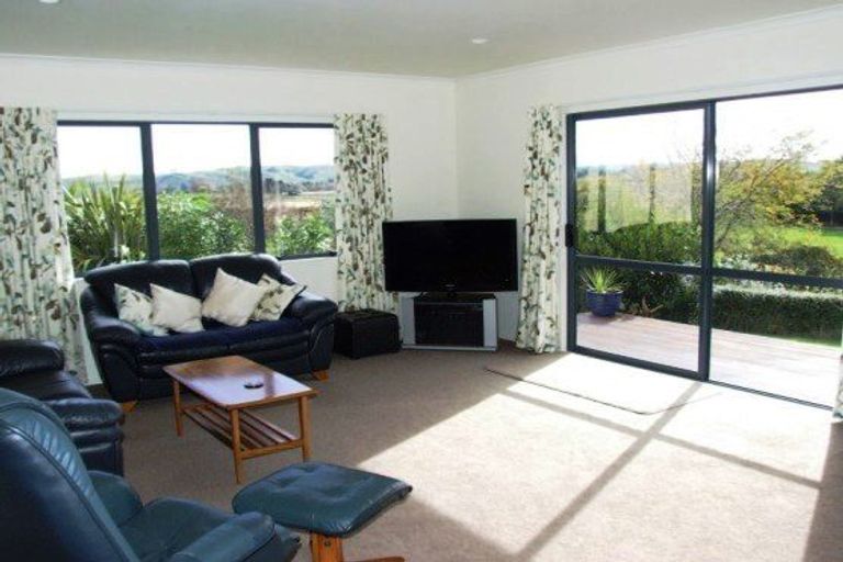 Photo of property in 668 Swamp Road, Puketapu, Napier, 4183