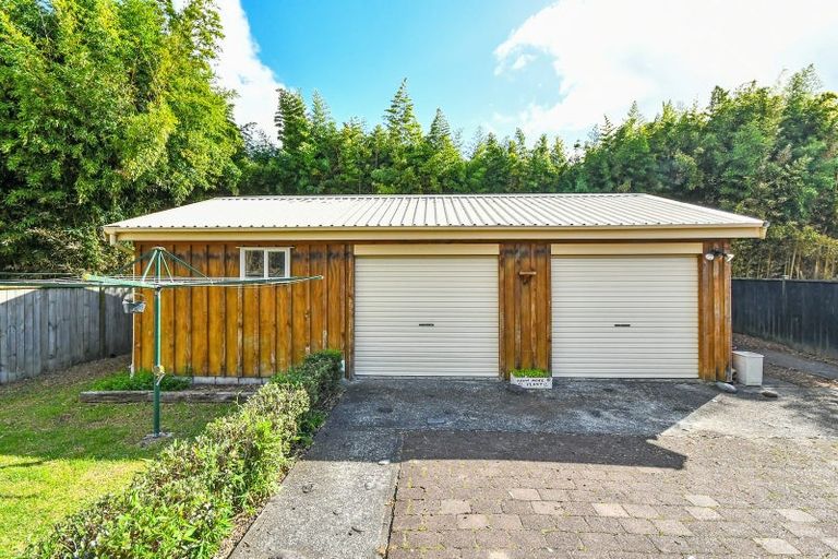 Photo of property in 8 Village Way, Ardmore, Papakura, 2582