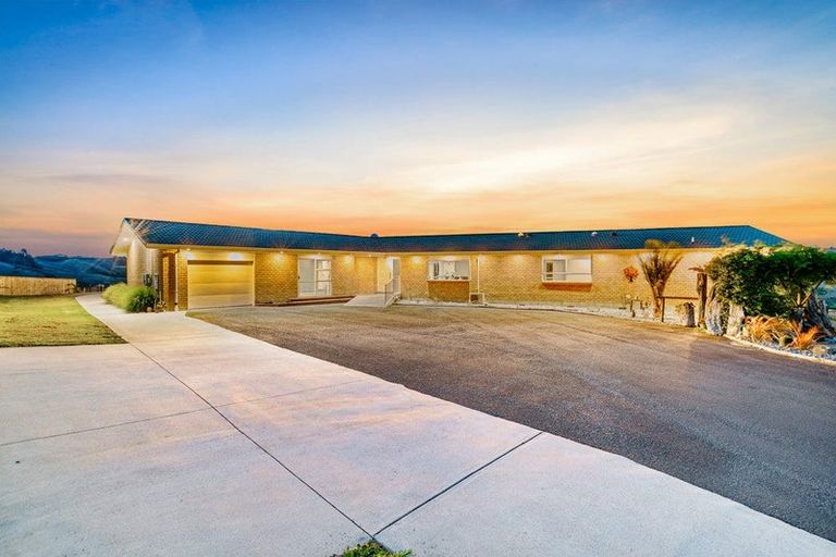 Photo of property in 14 Noble Lane, Pokeno, 2402