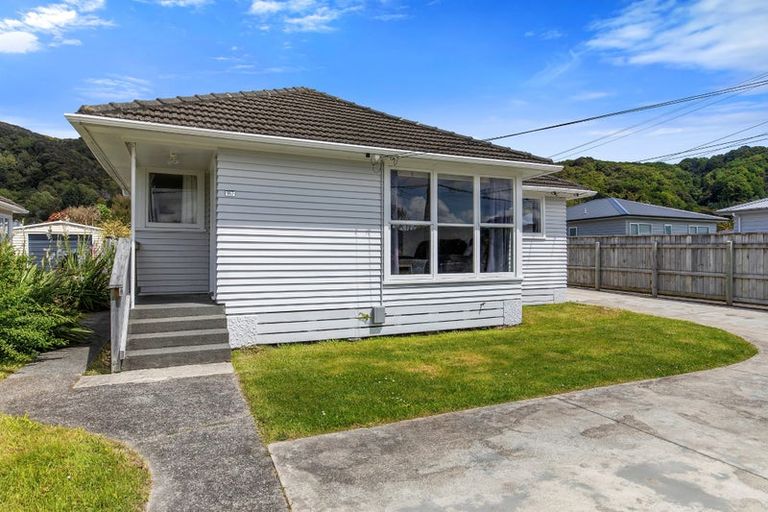 Photo of property in 1/167 Wainuiomata Road, Wainuiomata, Lower Hutt, 5014
