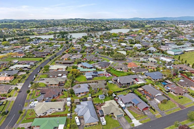 Photo of property in 20 Waitoa Street, Waiuku, 2123