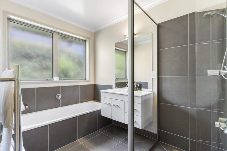 Photo of property in 12 Silkwood Crescent, Karaka, Papakura, 2113