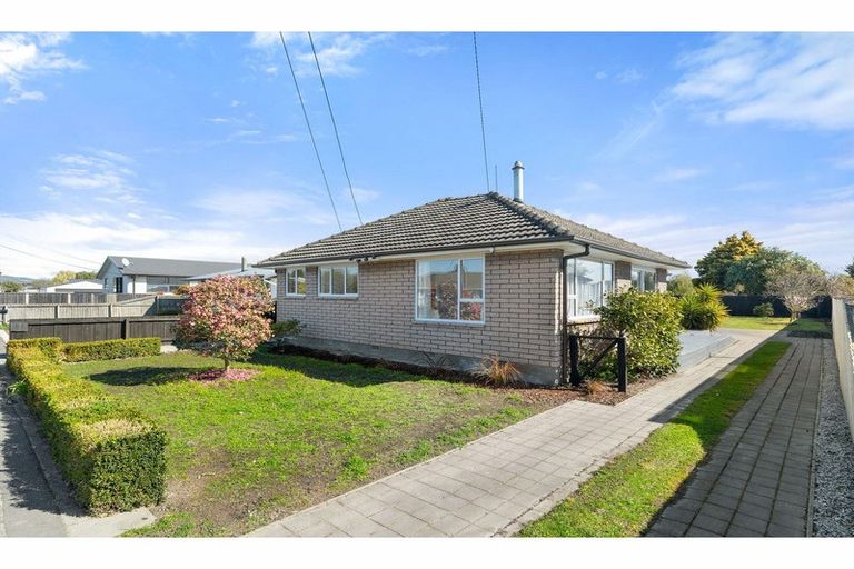 Photo of property in 18 Horton Place, Avondale, Christchurch, 8061
