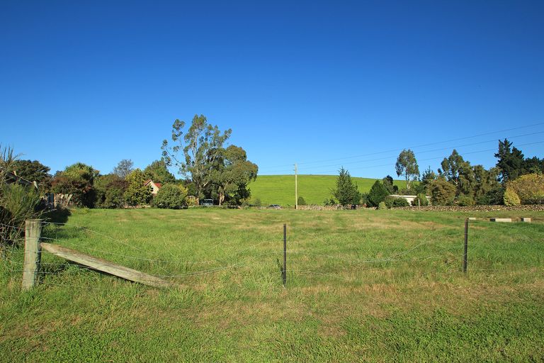 Photo of property in 3 Mckellar Street, Duntroon, Oamaru, 9494