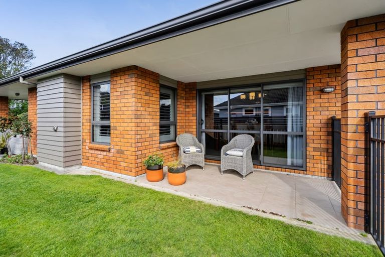 Photo of property in 59 Lismore Street, Merrilands, New Plymouth, 4312