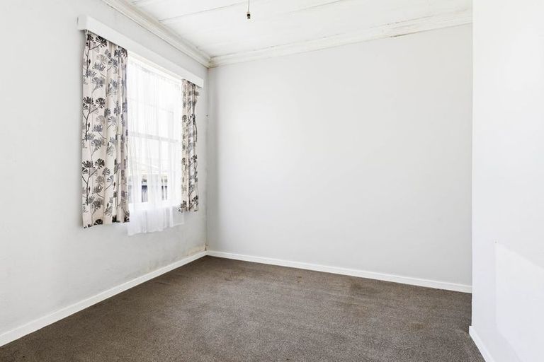 Photo of property in 1 Osmond Street, South Dunedin, Dunedin, 9012