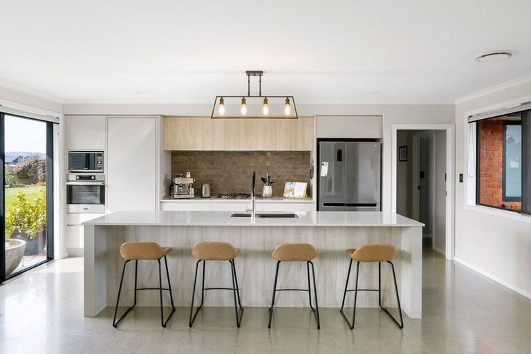 Photo of property in 43 Seachange Drive, Leamington, Cambridge, 3432