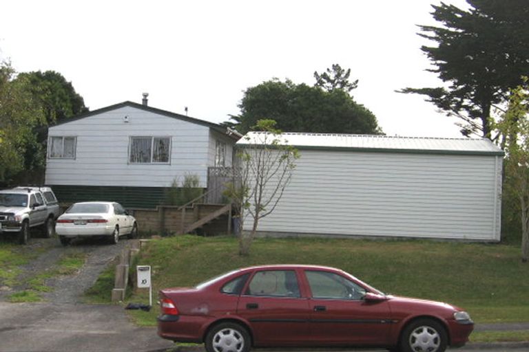 Photo of property in 10 Trengove Place, West Harbour, Auckland, 0618