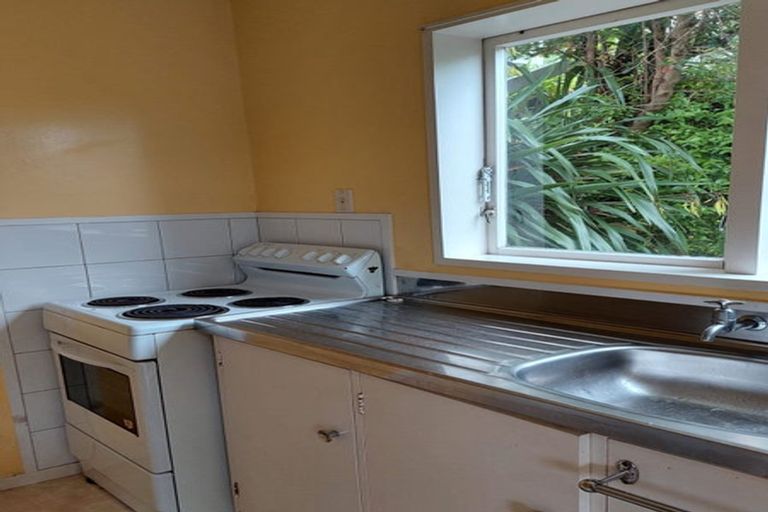 Photo of property in 63 Chartwell Drive, Crofton Downs, Wellington, 6035