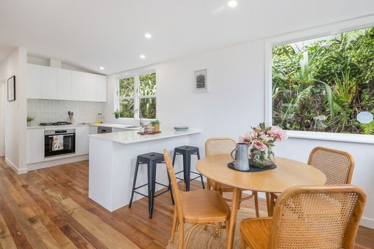 Photo of property in 22 Hollies Crescent, Johnsonville, Wellington, 6037