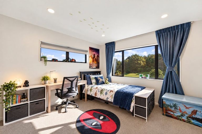 Photo of property in 3 Maka Terrace, Orewa, 0931