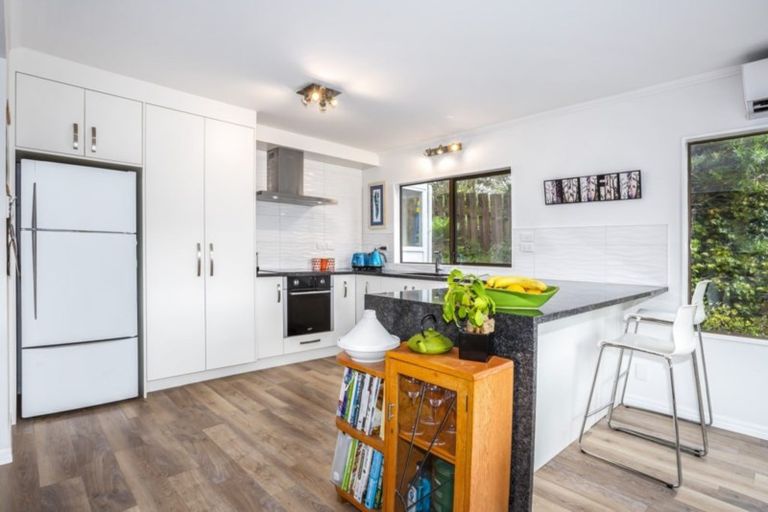 Photo of property in 10 Puketai Place, Pukerua Bay, 5026