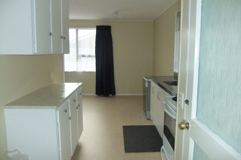 Photo of property in 4 Bryce Place, Kelvin Grove, Palmerston North, 4414