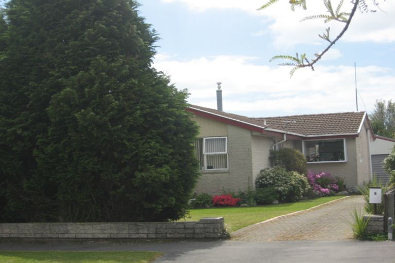 Photo of property in 5 Drysdale Street, Bishopdale, Christchurch, 8053