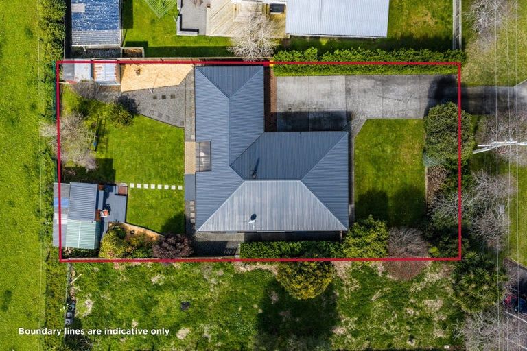 Photo of property in 537 Richmond Road, Lepperton, New Plymouth, 4373