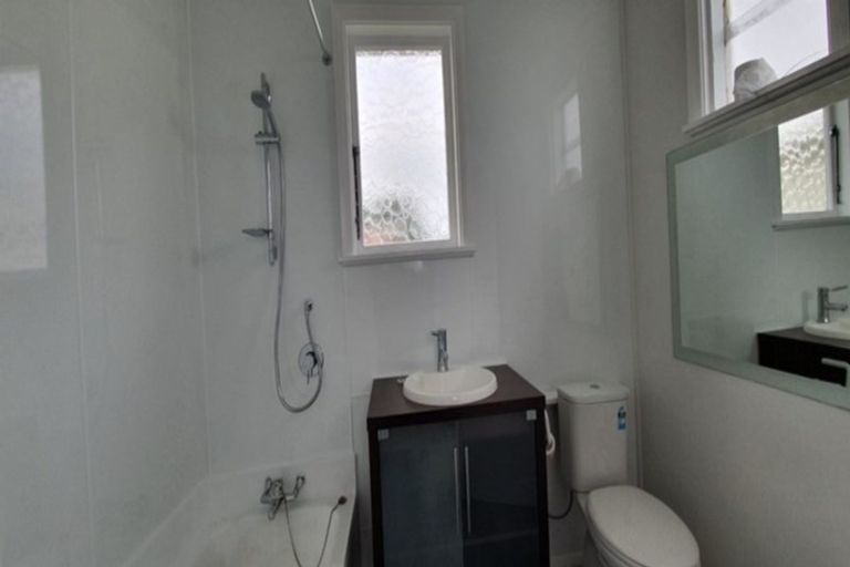 Photo of property in 9b Arawa Place, Castlecliff, Whanganui, 4501