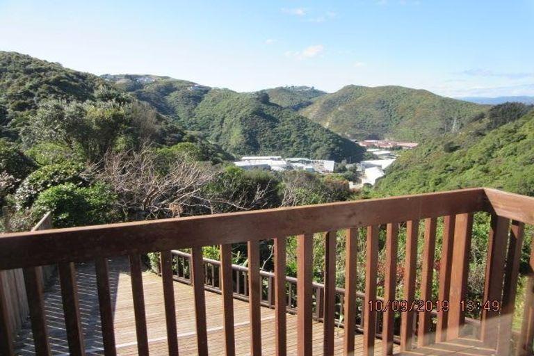 Photo of property in 1/8 Narbada Crescent, Khandallah, Wellington, 6035