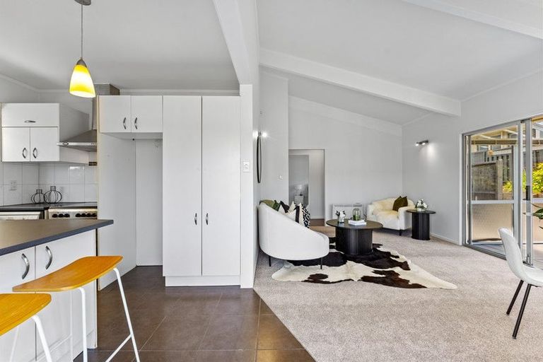 Photo of property in 55a Pigeon Mountain Road, Half Moon Bay, Auckland, 2012